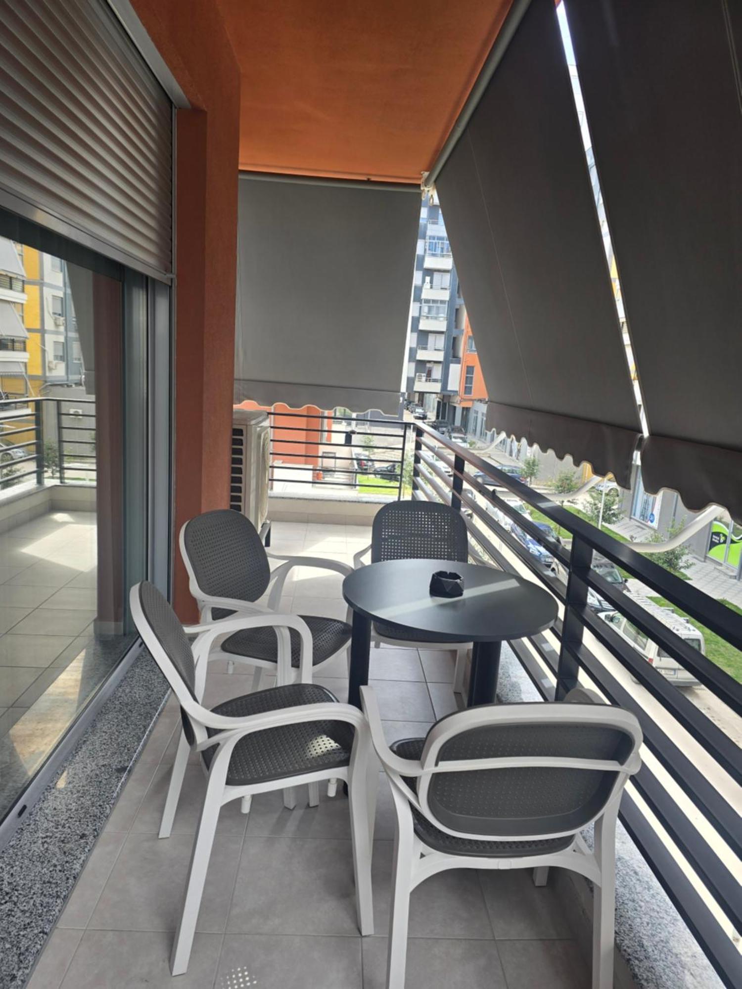 Riar Apartaments Корча Экстерьер фото